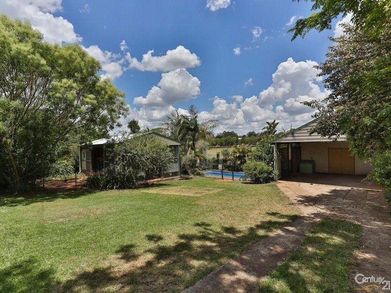 292 James Street, Harristown QLD 4350