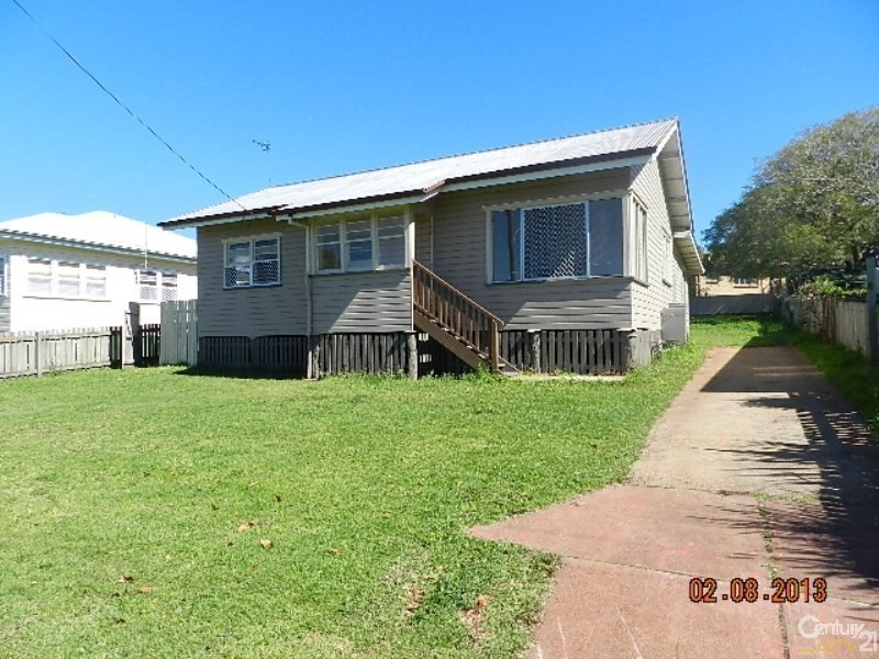17 Ford Street, Rockville QLD 4350