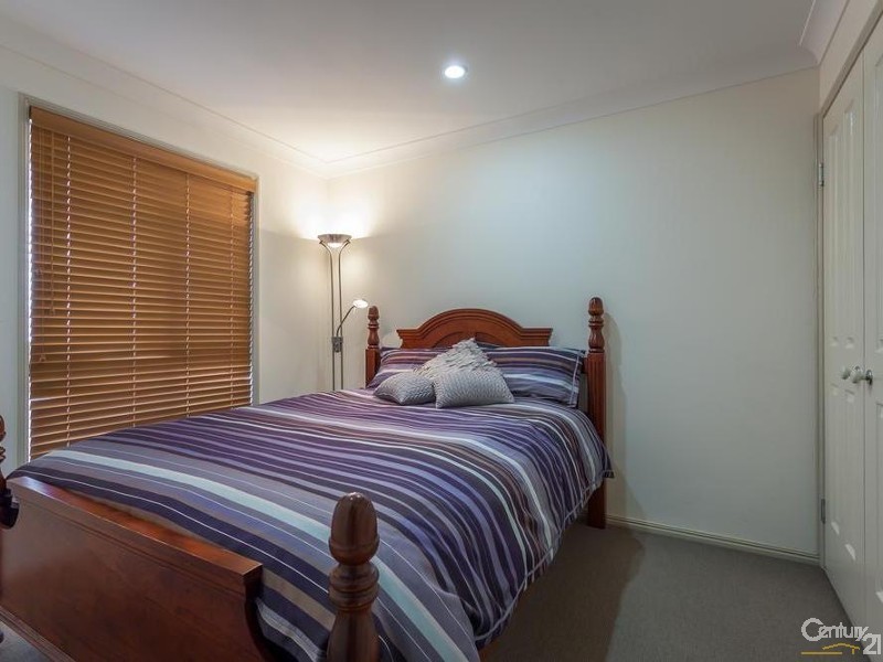 6 Wareena Crescent, Glenvale QLD 4350