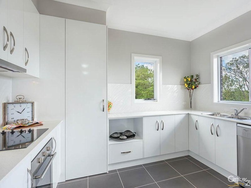 1-8/5 Messines Street, Harlaxton QLD 4350