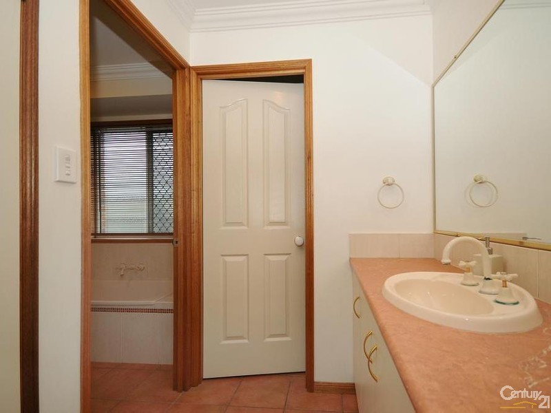 20  Salisbury Street, Darling Heights QLD 4350