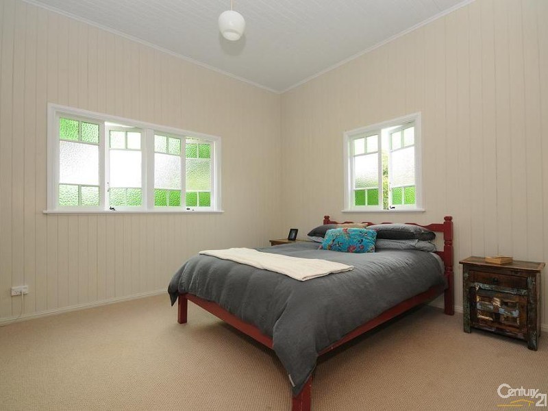 16 Dunmore St, East Toowoomba QLD 4350