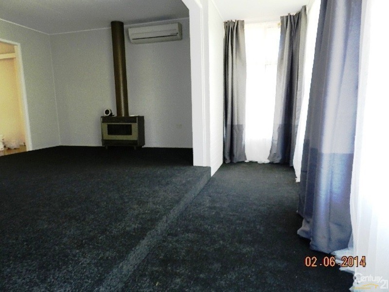 3 Veronica Court, Centenary Heights QLD 4350