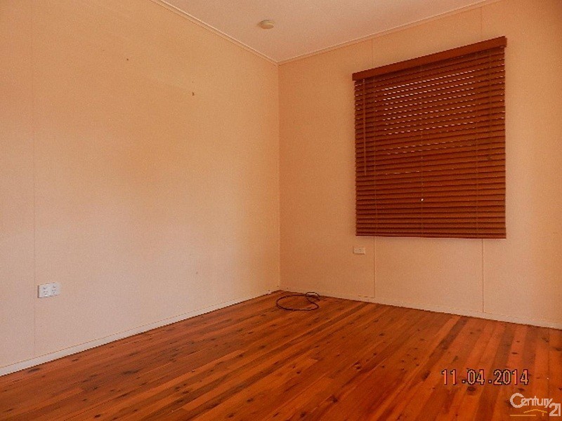 14  Wilfred Street, Harristown QLD 4350