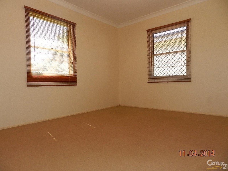 14  Wilfred Street, Harristown QLD 4350