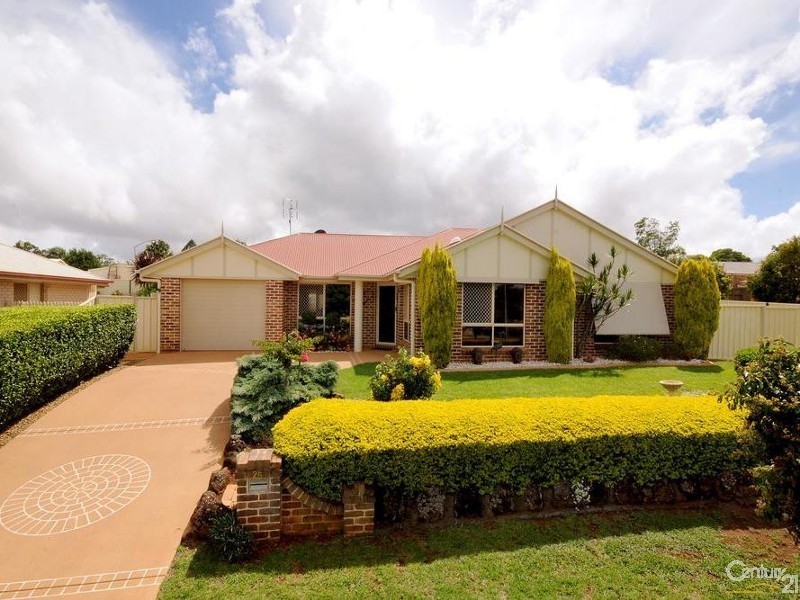 25 Dyson Drive, Darling Heights QLD 4350