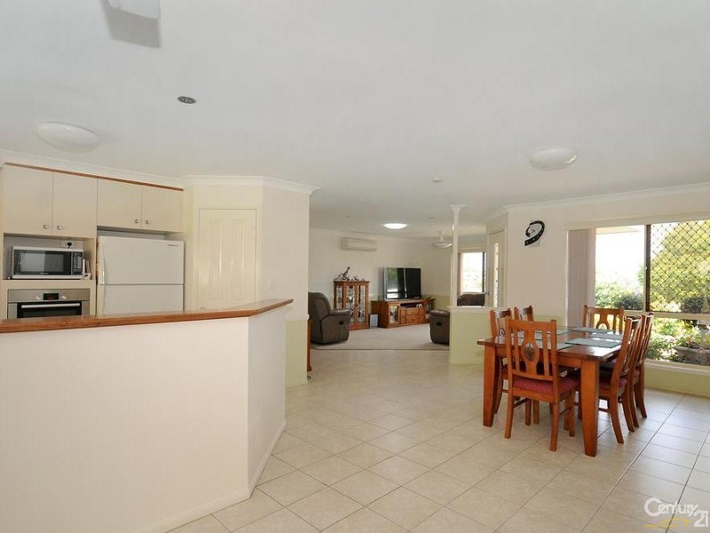 25 Dyson Drive, Darling Heights QLD 4350