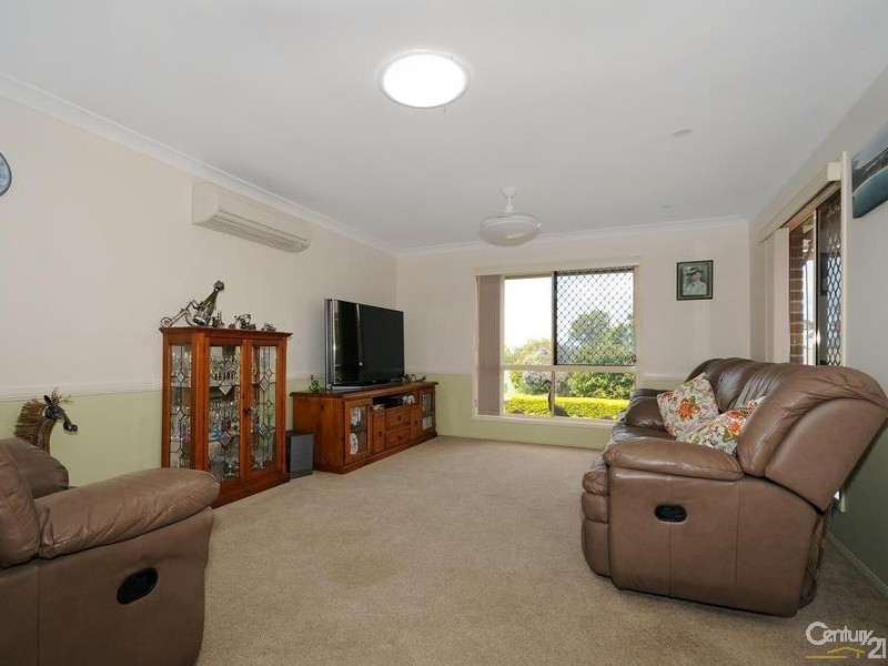 25 Dyson Drive, Darling Heights QLD 4350