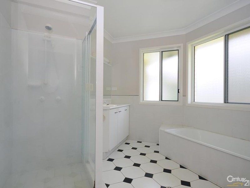 6 Hoad Court, Rangeville QLD 4350