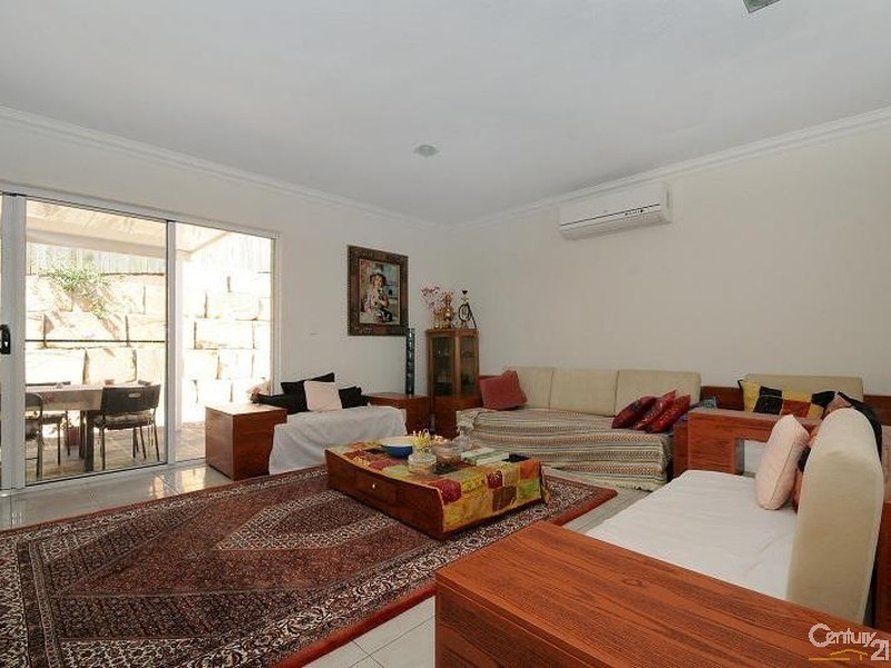 1/22  Piccadilly Court, Mount Lofty QLD 4350