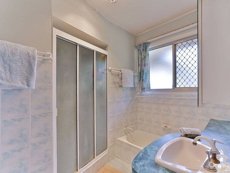 948 Ruthven Street, Kearneys Spring QLD 4350