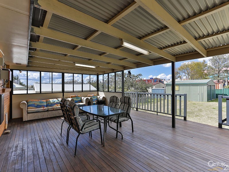 948 Ruthven Street, Kearneys Spring QLD 4350