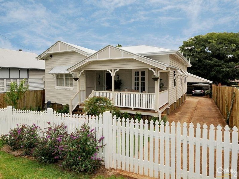 9 Sir Street, North Toowoomba QLD 4350