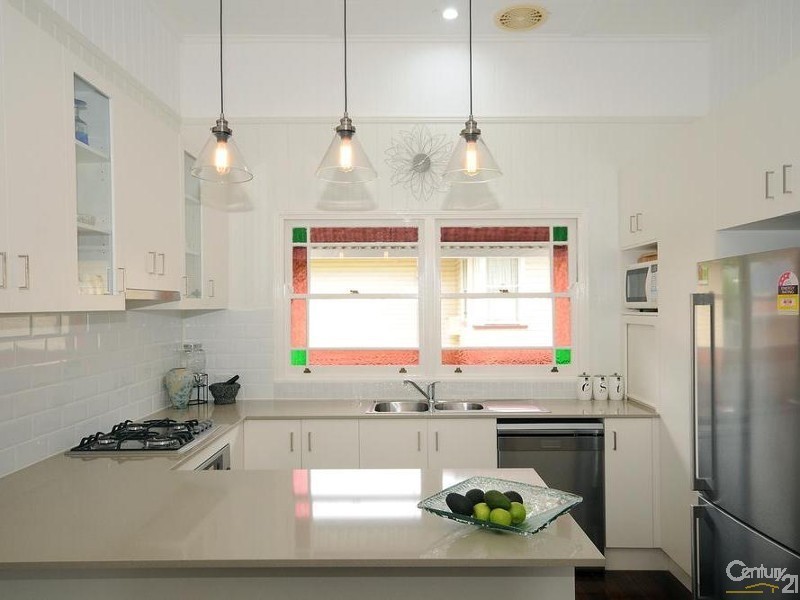 9 Sir Street, North Toowoomba QLD 4350