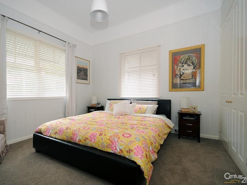 9 Sir Street, North Toowoomba QLD 4350