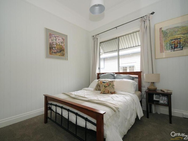 9 Sir Street, North Toowoomba QLD 4350