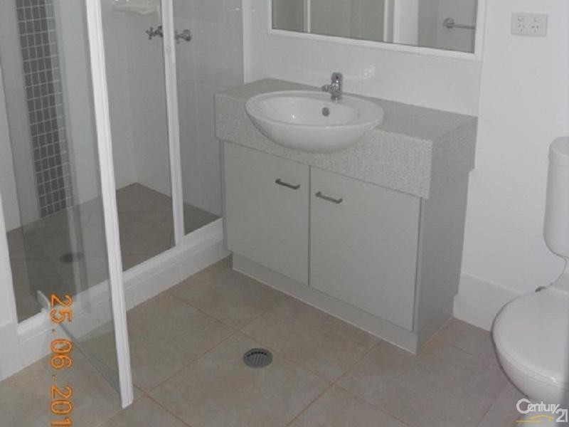 3/28  Canning Street, Drayton QLD 4350