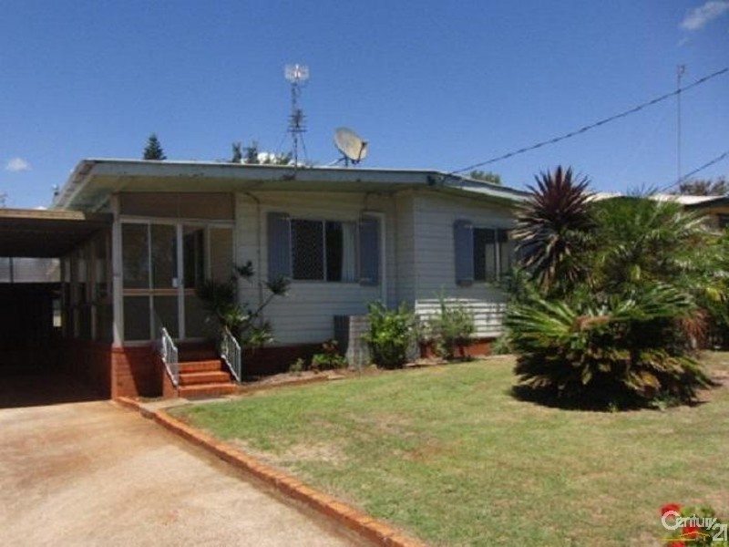 18 Dalgleish Street, South Toowoomba QLD 4350