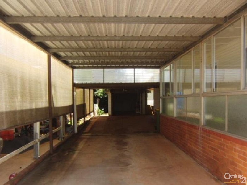 18 Dalgleish Street, South Toowoomba QLD 4350