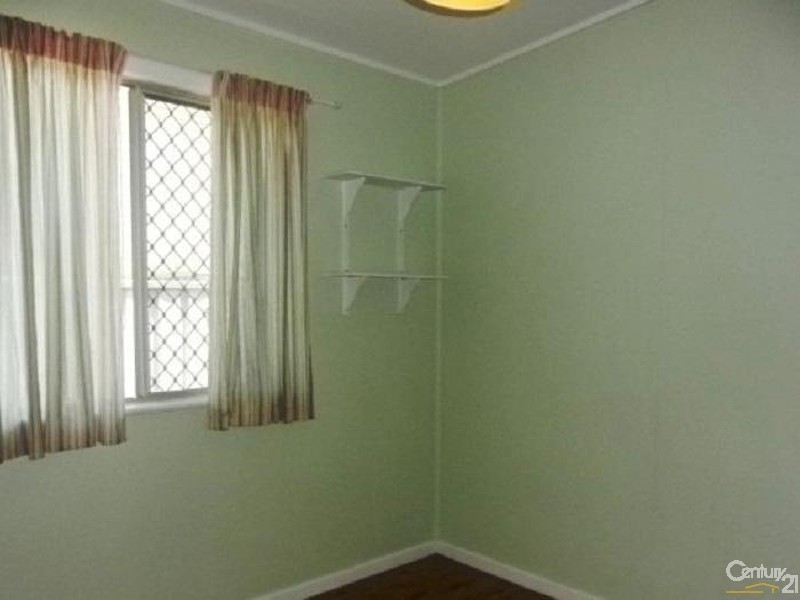 18 Dalgleish Street, South Toowoomba QLD 4350