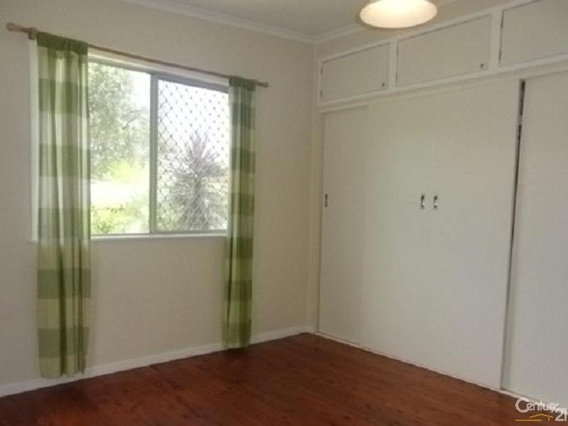 18 Dalgleish Street, South Toowoomba QLD 4350
