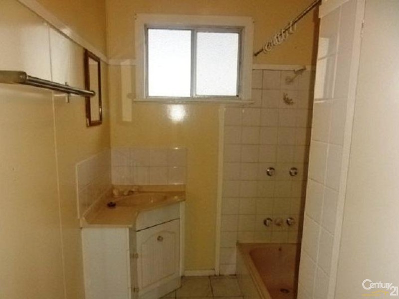 18 Dalgleish Street, South Toowoomba QLD 4350