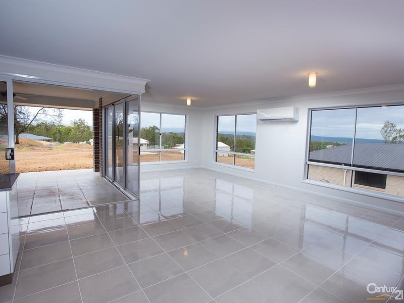 8 Pepperwood Place, Withcott QLD 4352