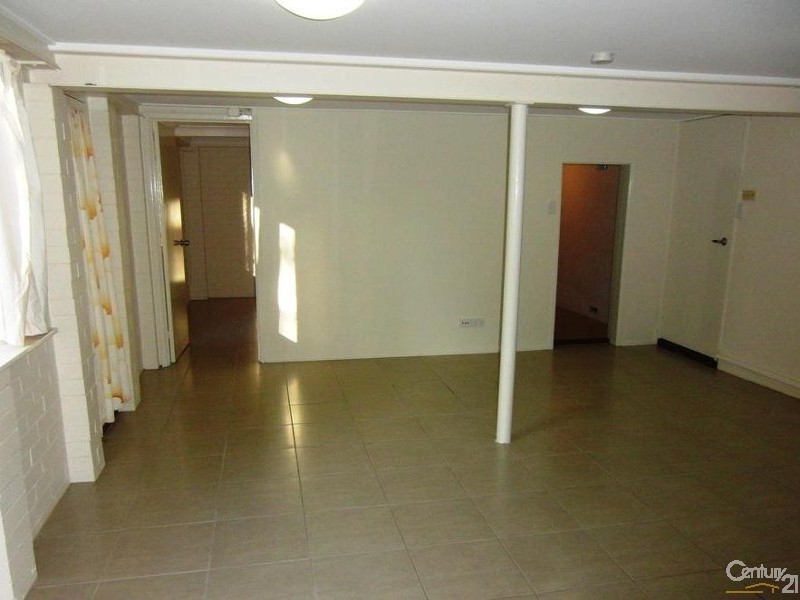 23 Bingara Street, Mount Lofty QLD 4350