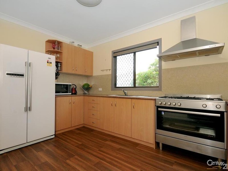 20 Norah Street, Centenary Heights QLD 4350