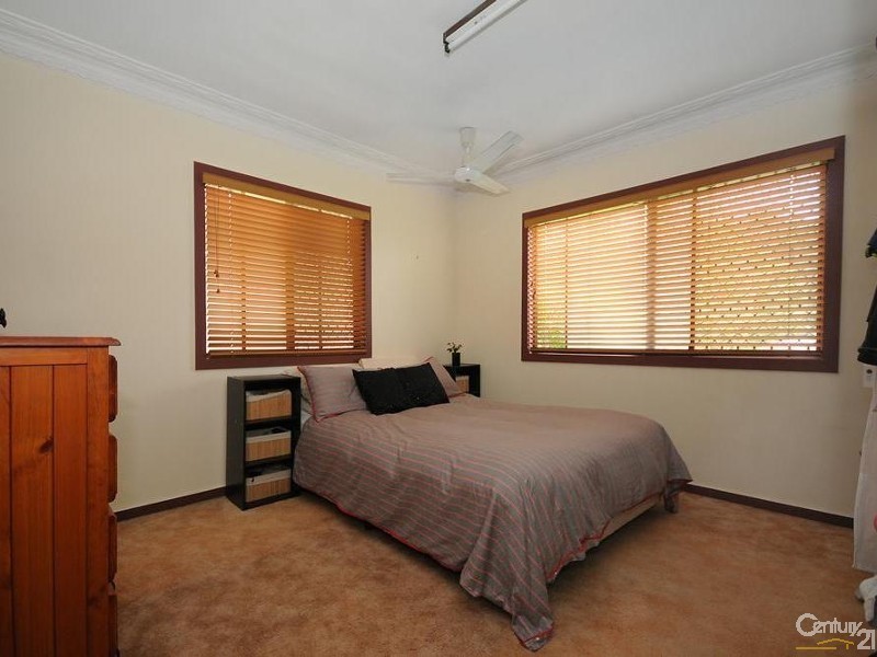 20 Norah Street, Centenary Heights QLD 4350