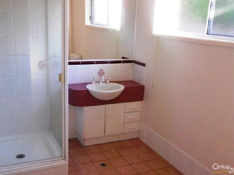 6  Kerry Close, Middle Ridge QLD 4350
