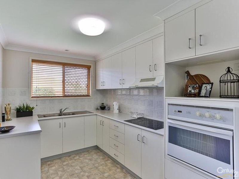 23 Dandelion Drive, Middle Ridge QLD 4350