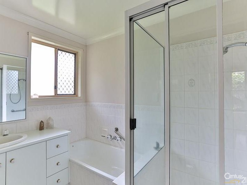 23 Dandelion Drive, Middle Ridge QLD 4350