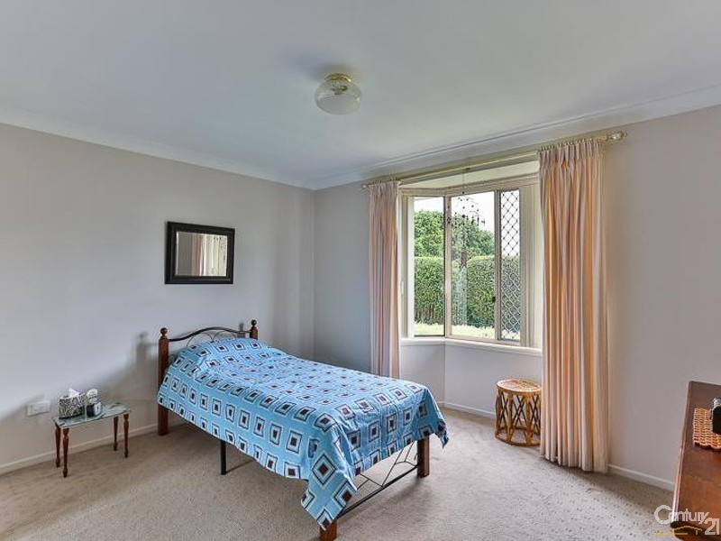 23 Dandelion Drive, Middle Ridge QLD 4350