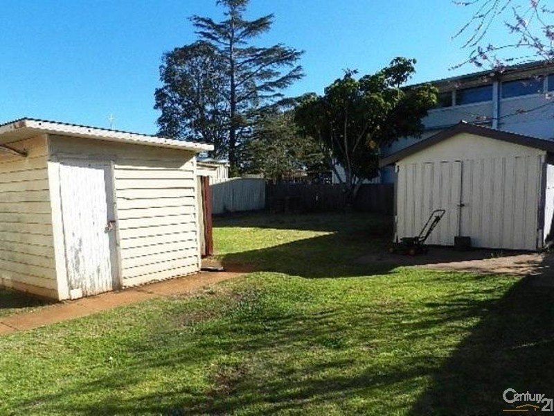 21 Fourth Avenue, Harristown QLD 4350