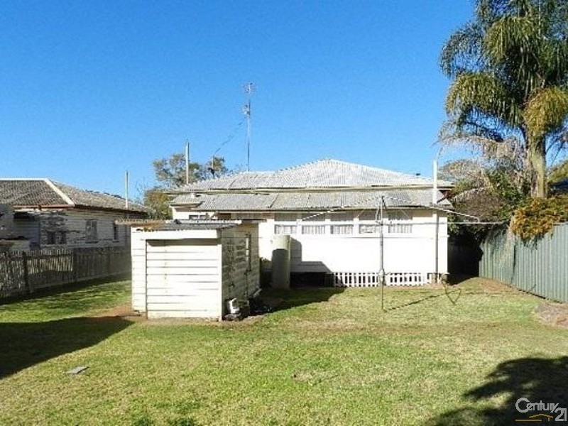 21 Fourth Avenue, Harristown QLD 4350