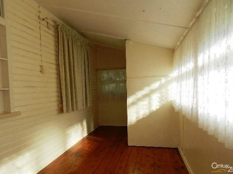 21 Fourth Avenue, Harristown QLD 4350