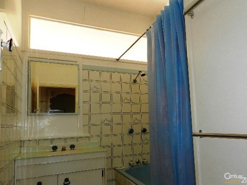 21 Fourth Avenue, Harristown QLD 4350