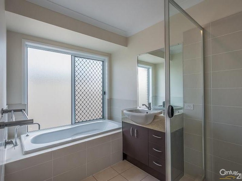 2 O’Grady Street, Kearneys Spring QLD 4350