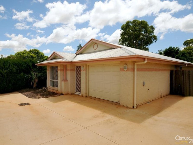 6/11 Gladstone Street, Newtown QLD 4350