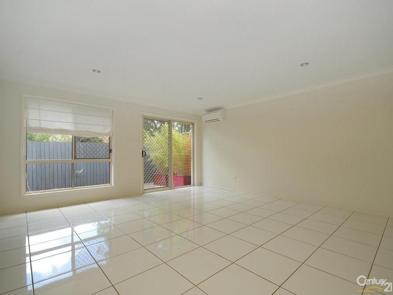 6/11 Gladstone Street, Newtown QLD 4350