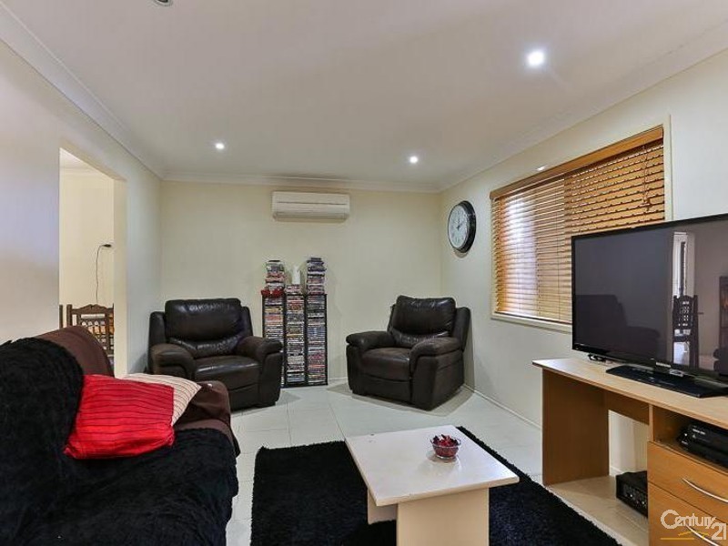 374 Hume Street, Centenary Heights QLD 4350