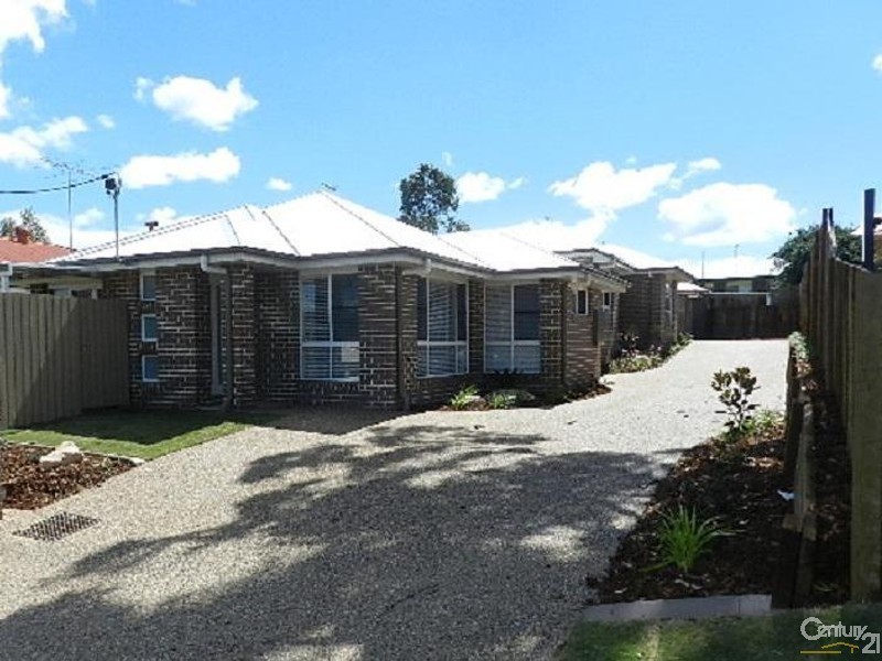 2/57 Holberton Street, Rockville QLD 4350