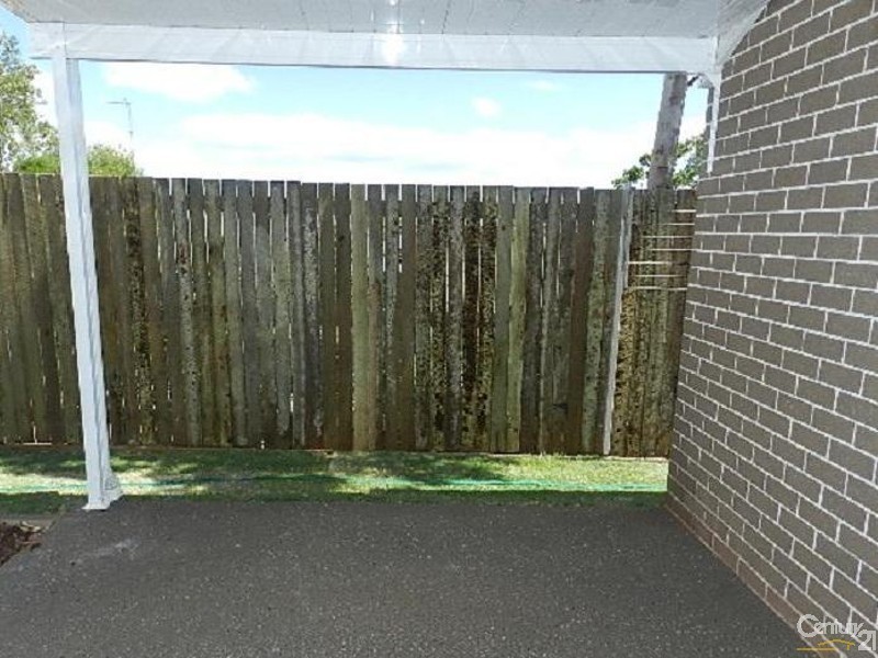 2/57 Holberton Street, Rockville QLD 4350