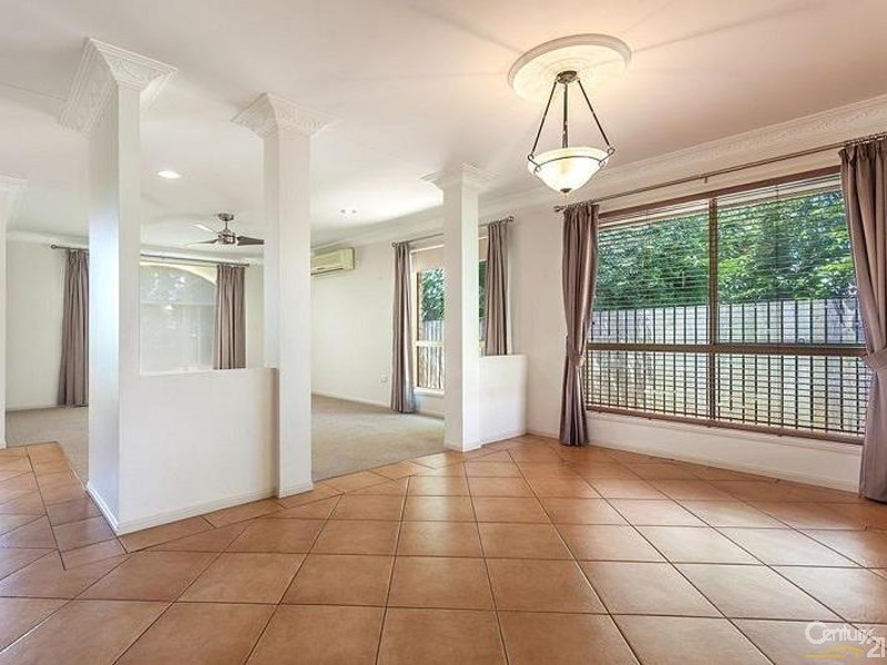 166 Spring Street, Middle Ridge QLD 4350