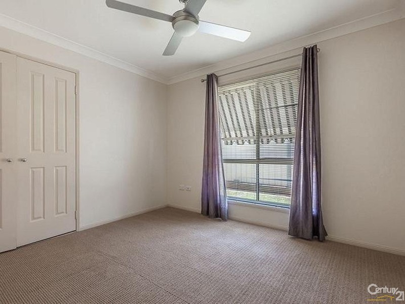 166 Spring Street, Middle Ridge QLD 4350