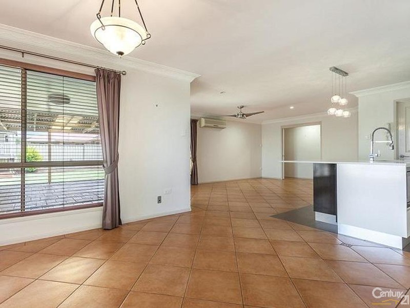 166 Spring Street, Middle Ridge QLD 4350