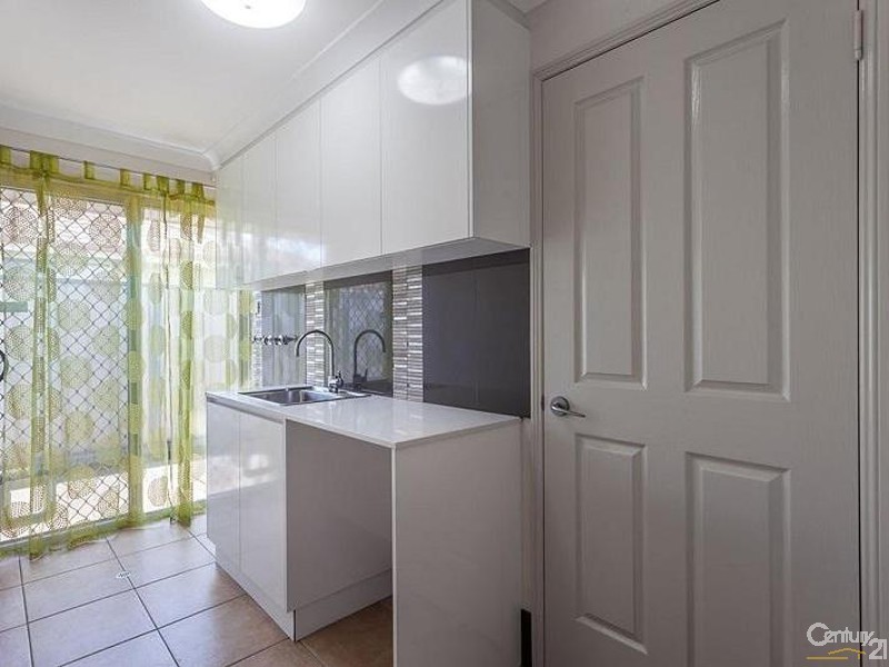 166 Spring Street, Middle Ridge QLD 4350