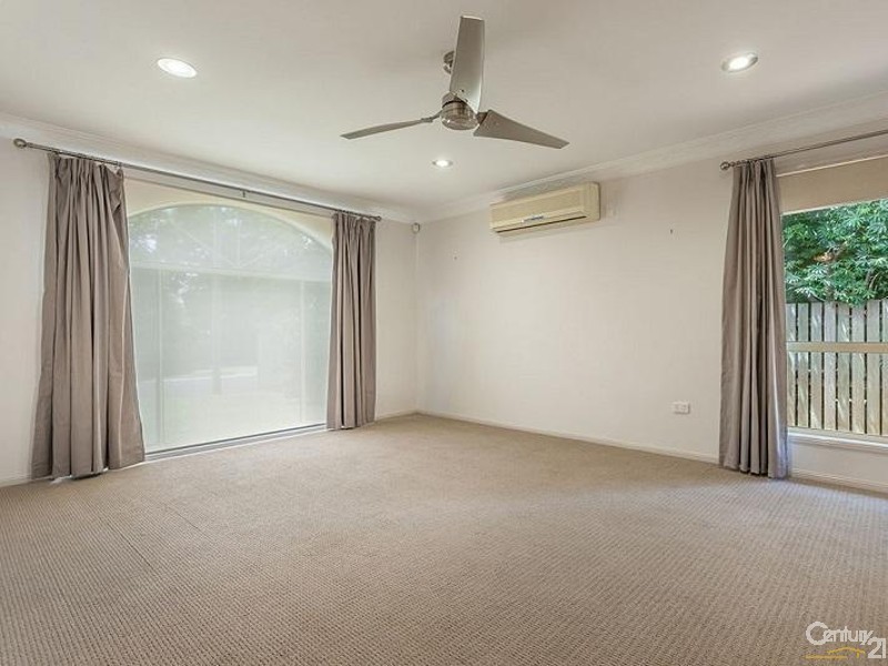 166 Spring Street, Middle Ridge QLD 4350