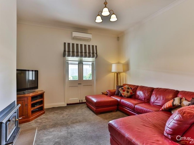 13 Anzac Avenue, Newtown QLD 4350